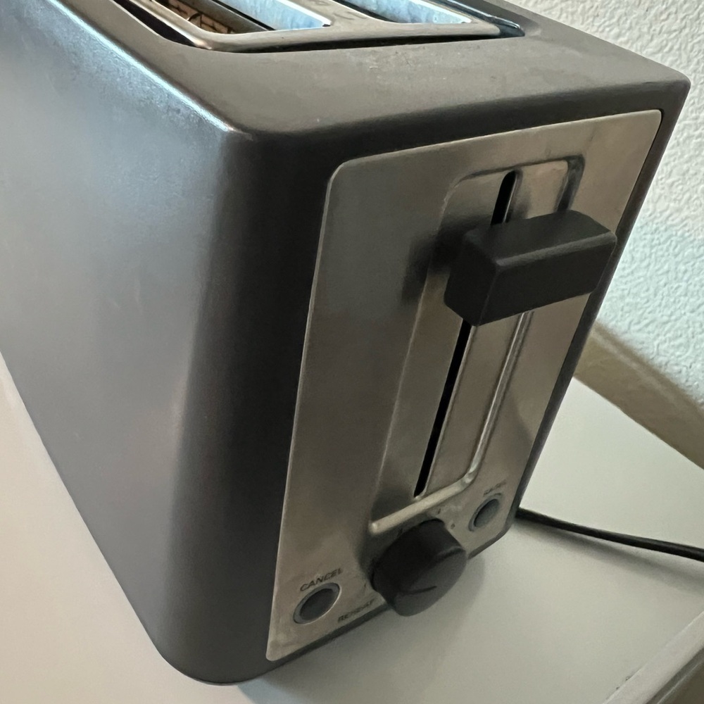 Toaster - Picture 2 of 2